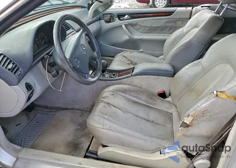 2001 Mercedes-Benz Clk 320 из США, поврежденный, VIN WDBLK65G01T091401